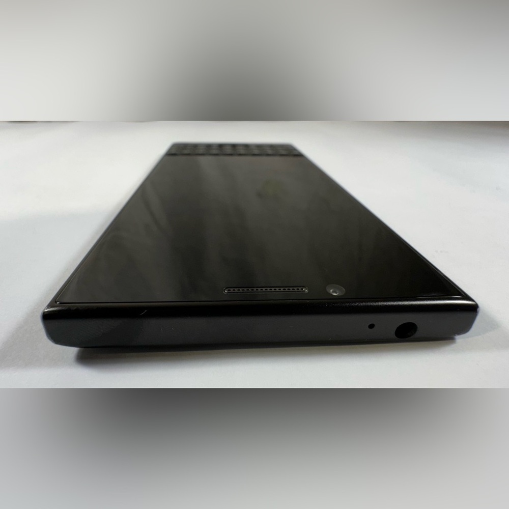 BlackBerry Key2 - Picture 4 of 6